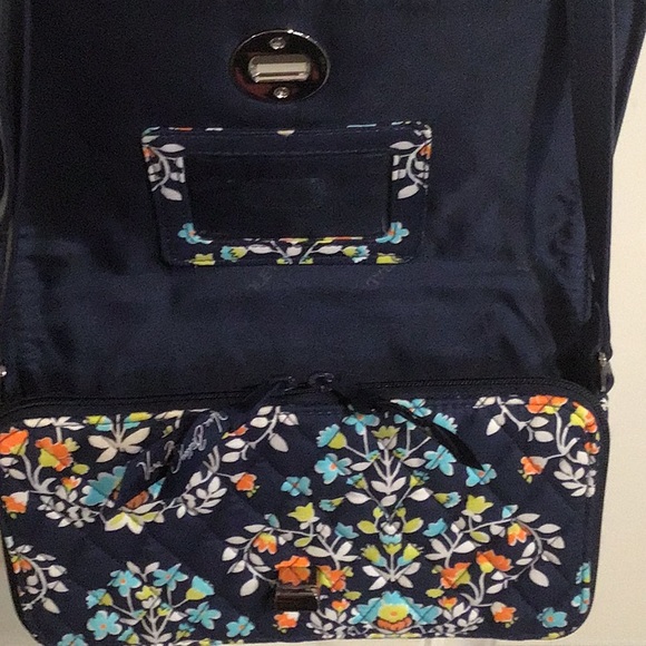 VERA BRADLEY SHOULDER BAG WITH LEATHER STRAP - Picture 9 of 11